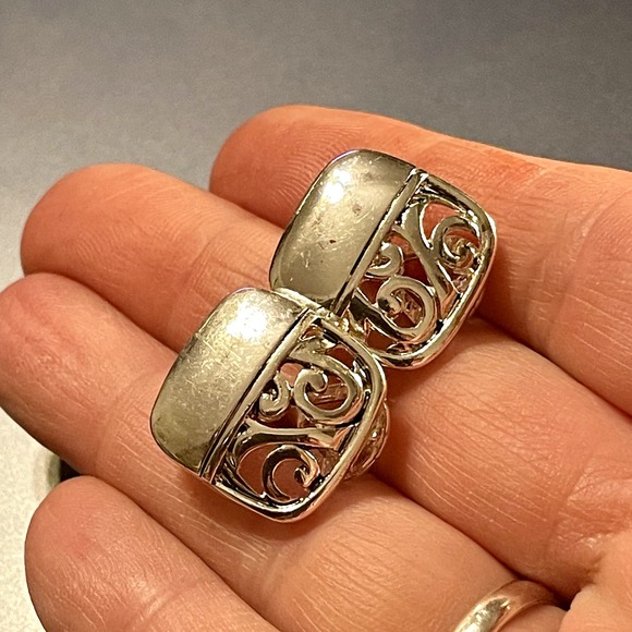 Napier Vintage Silver Tone Clip On Earrings - Picture 6 of 6